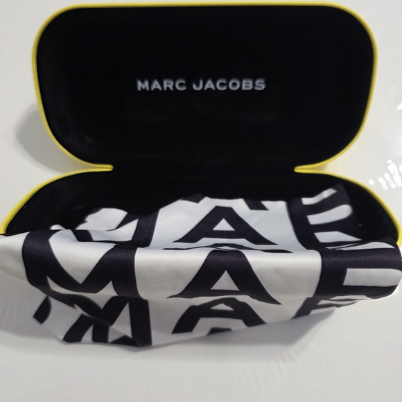Marc Jacobs Black Sunglasses - Picture 3 of 7